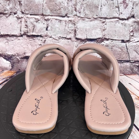 Qupid Women's Taupe Beige Open Toe Cushy Soft Cross Strap Flat Sandals Size 6.5 - Picture 3 of 9